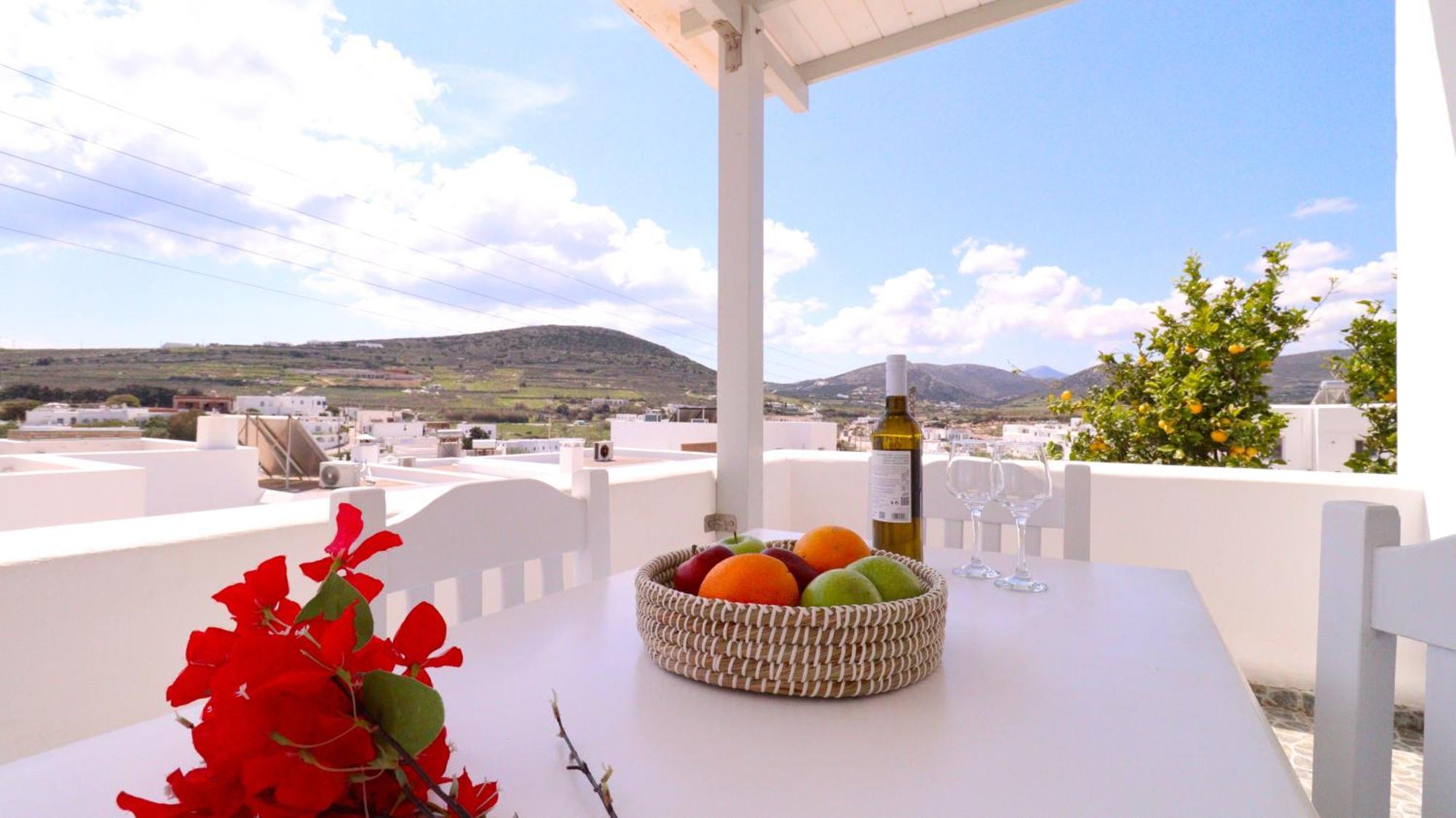 Lemon Tree Maisonette - Naoussa Paros ภายนอก รูปภาพ