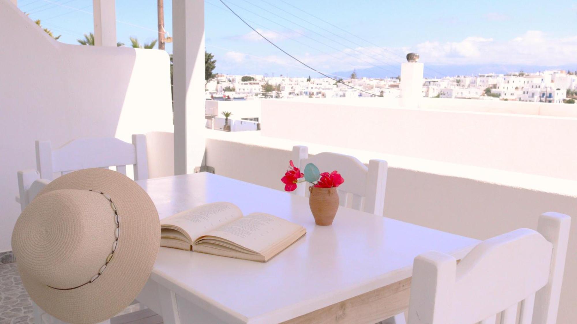 Lemon Tree Maisonette - Naoussa Paros ภายนอก รูปภาพ