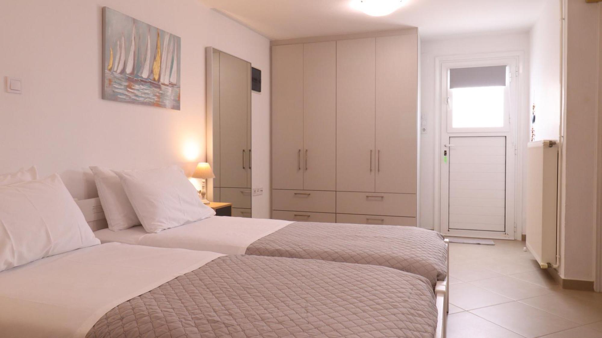 Lemon Tree Maisonette - Naoussa Paros ภายนอก รูปภาพ